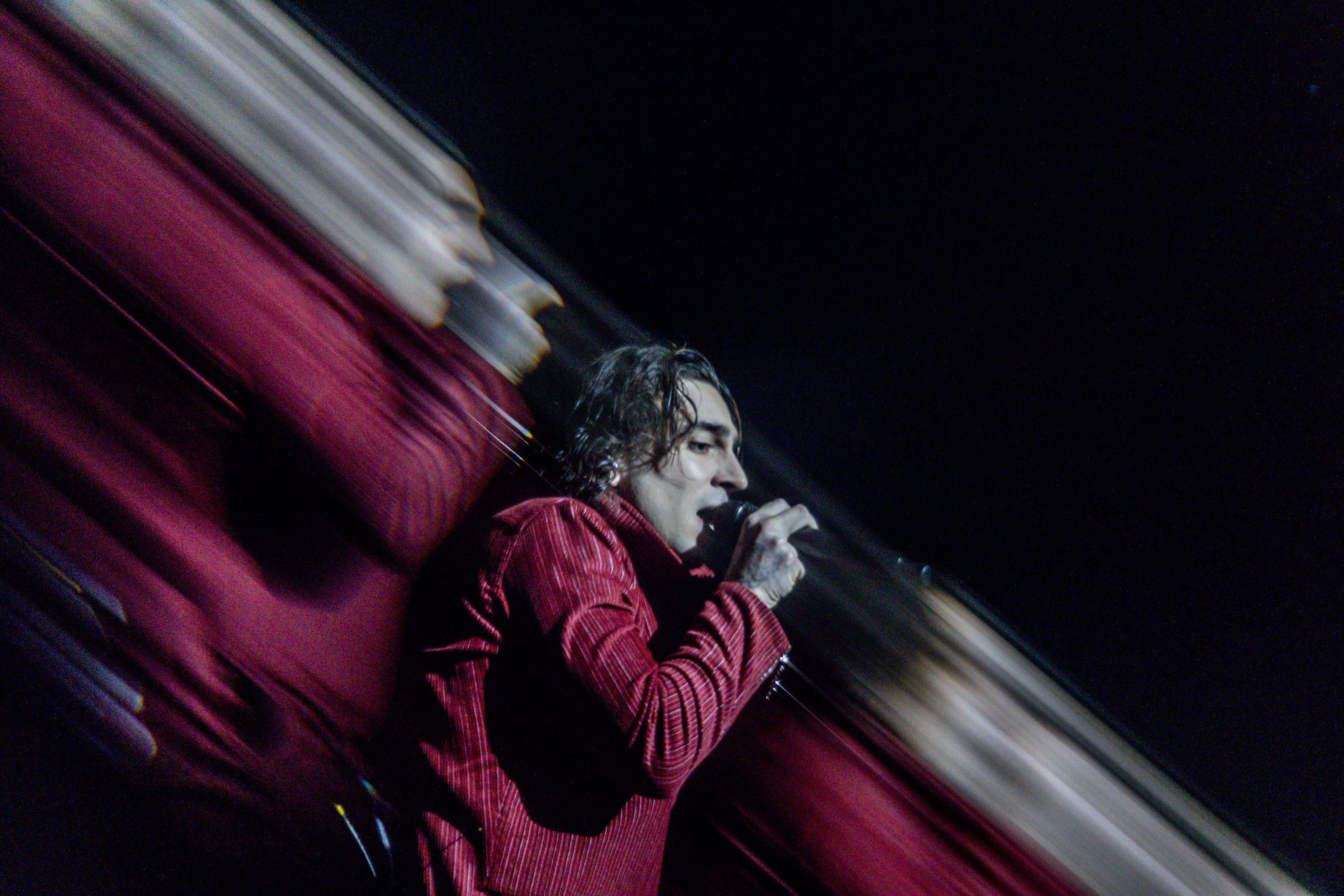 Ralphie Choo asalta el Movistar Arena con una noche de pogo romántico