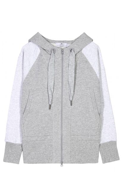 Sudadera de mujer en tonos gris y blanco con cremallera. Diseño de Stella McCartney para Adidas. (97 euros).