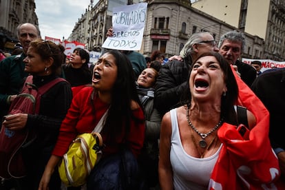 Protesta de jubilados y sindicatos contra Javier Milei frente al Congreso de la Nación, en Buenos Aires, el pasado 11 de septiembre.