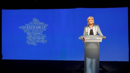 La presidenta de Reagrupamiento Nacional, Marine Le Pen, este viernes en la ciudad de Bron.