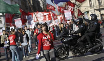 Sindicatos opositores iniciaron el mi&eacute;rcoles una huelga de 36 horas. 