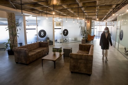 Interior de las oficinas de Coworking La Fabrica en Madrid.