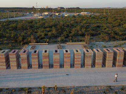 El memorial para los 63 mineros construido junto a la mina de Pasta de Conchos, en San Juan de Sabinas (Estado de Coahuila).