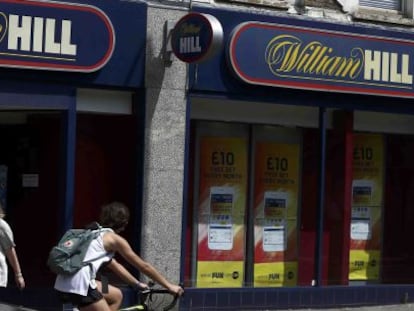 Establecimiento de la casa de apuestas William Hill en Londres (Reino Unido).