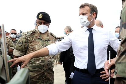 El presidente francés, Emmanuel Macron, el martes en el puerto de Beirut.