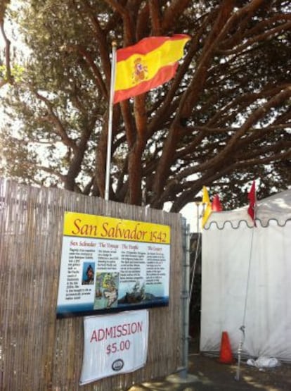 Entrada a la construcción-exposición del San Salvador en el Parque del Desembarco Español de San Diego.