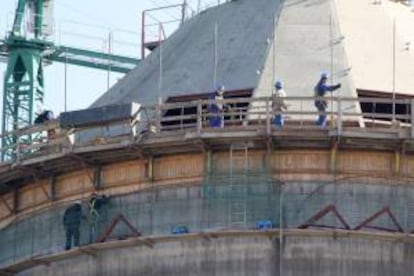 Una obra de silos de cemento. EFE/Archivo