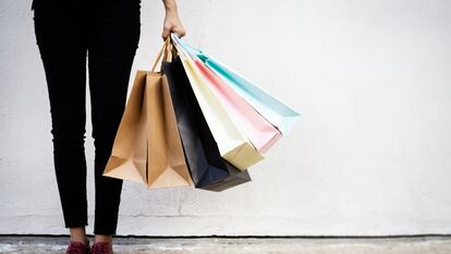 “¿Quiere bolsa?”. La firme apuesta de la moda por minimizar el impacto de sus embalajes