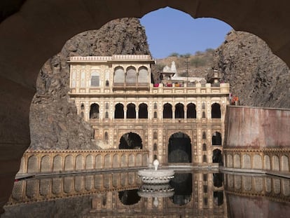 Parte del conjunto arquitect&oacute;nico de los templos de Galta, en India. 