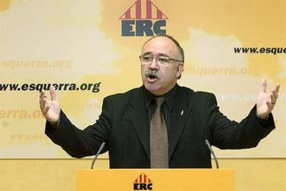 Josep Lluís Carod, durante la conferencia de prensa sobre las negociaciones del Estatuto.