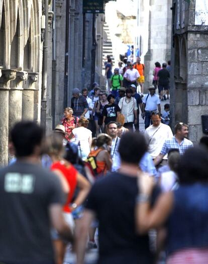 Turistas en las proximidades de la Catedral.