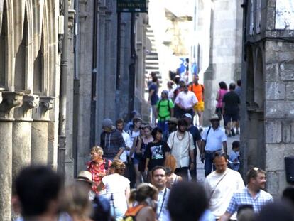 Turistas en las proximidades de la Catedral.