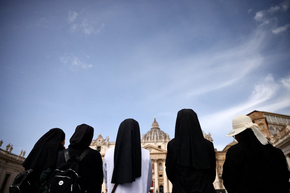 La Santa Sede prevé trasladar el cuerpo del Papa a San Pedro el miércoles para el último saludo de los fieles