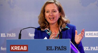 La ministra de Economía, Nadia Calviño, durante la clausura del Foro Tendencias sobre los desafíos económicos para el próximo año organizado por el diario El País este miércoles en Madrid.