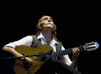 El guitarrista sevillano Vicente Amigo, durante su actuación el martes en el Festival Internacional de Cante de las Minas.