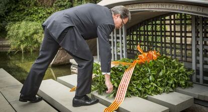 Artur Mas, en la ofrenda ante el monumento a Llu&iacute;s Companys.