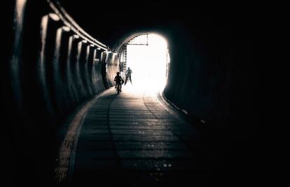 En 2008 se abría al público este antiguo túnel ferroviario en Gukeng, en el condado de Yilan. 2,1 kilómetros de subterráneo que se han convertido en una de las atracciones turísticas más visitadas de la región, sobre todo por parte de los ciclistas.