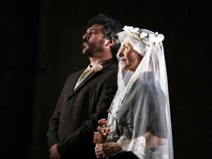 Miguel Hermoso y Ana Otero en una de las escenas de 'La familia de Pascual Duarte'.