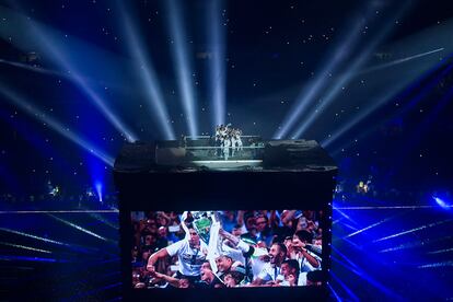 Los jugadores del Real Madrid celebran la undécima Copa de Europa en el estadio Santiago Bernabéu, en Madrid.