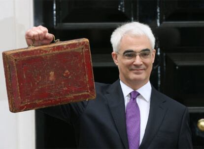 Alistair Darling, en la presentación de los presupuestos de 2008.