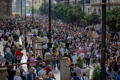 Manifestación convocada por Sevilla para Vivir por la vivienda y en contra de la turistificación en Sevilla.