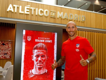 Benjamin Lecomte en su presentación con el Atlético de Madrid este jueves.