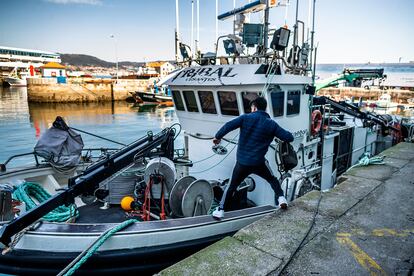 Pesquero en el puerto de Vigo este jueves.
