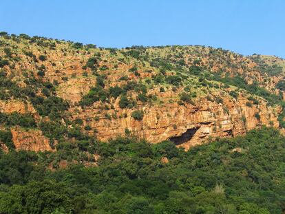 La gigantesca presa de Hartebeespoort es un popular lugar para los fines de semana entre los habitantes de Pretoria y Johannesburgo, que disfrutan de este paraíso de los deportes acuáticos.