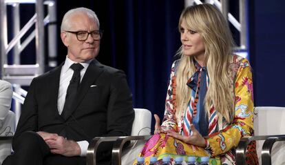 Tim Gunn y Heidi Klum en el panel de presentación de 'Making the Cut' organizado por Amazon en Pasadena, California, el 14 de enero.