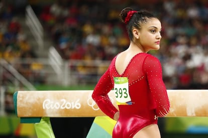 Laurie Hernandez, 16 años. Ha ganado tres medallas de oro en la final por equipos de gimnasia artística en Río. Además, en los Juegos la gimnasta estadounidense de origen latino también ganó una medalla de plata. Tras la competición, se ha convertido en embajadora de la marca Crest y aparece en el programa ‘Dancing with the Stars’.