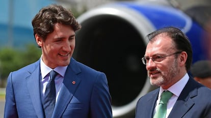 El primer ministro canadiense, Justin Trudeau, con el canciller mexicano, Luis Videgaray.