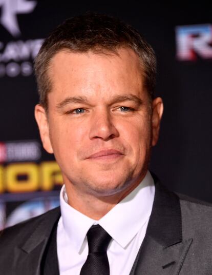 <p>El otro implicado junto a Russell Crowe en el supuesto intento de silencio de esta historia en 2004 <a href="http://deadline.com/2017/10/matt-damon-harvey-weinstein-russell-crowe-sexual-abuse-scandal-interview-1202185574/"> sí ha hablado</a>. "Para que conste: nunca, nunca, nunca intentaría acallar una historia así. Hice cinco o seis películas con Harvey y nunca vi algo así. Muchos intérpretes están diciendo que todos sabíamos que esto pasaba. Eso no es cierto. Este tipo de comportamiento depredador ocurre de puertas para adentro. Si alguna vez sucedió algo parecido a esto y Harvey se portó de esa manera y no lo vi, lo siento muchísimo, porque lo hubiese detenido".  </p>