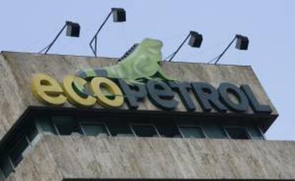 Ecopetrol que el pozo en el que halló petróleo fue el Venus-2, ubicado en el municipio de San Martín. En la imagen, vista del logo de la petrolera estatal colombiana Ecopetrol en la sede en Bogotá (Colombia). EFE/Archivo
