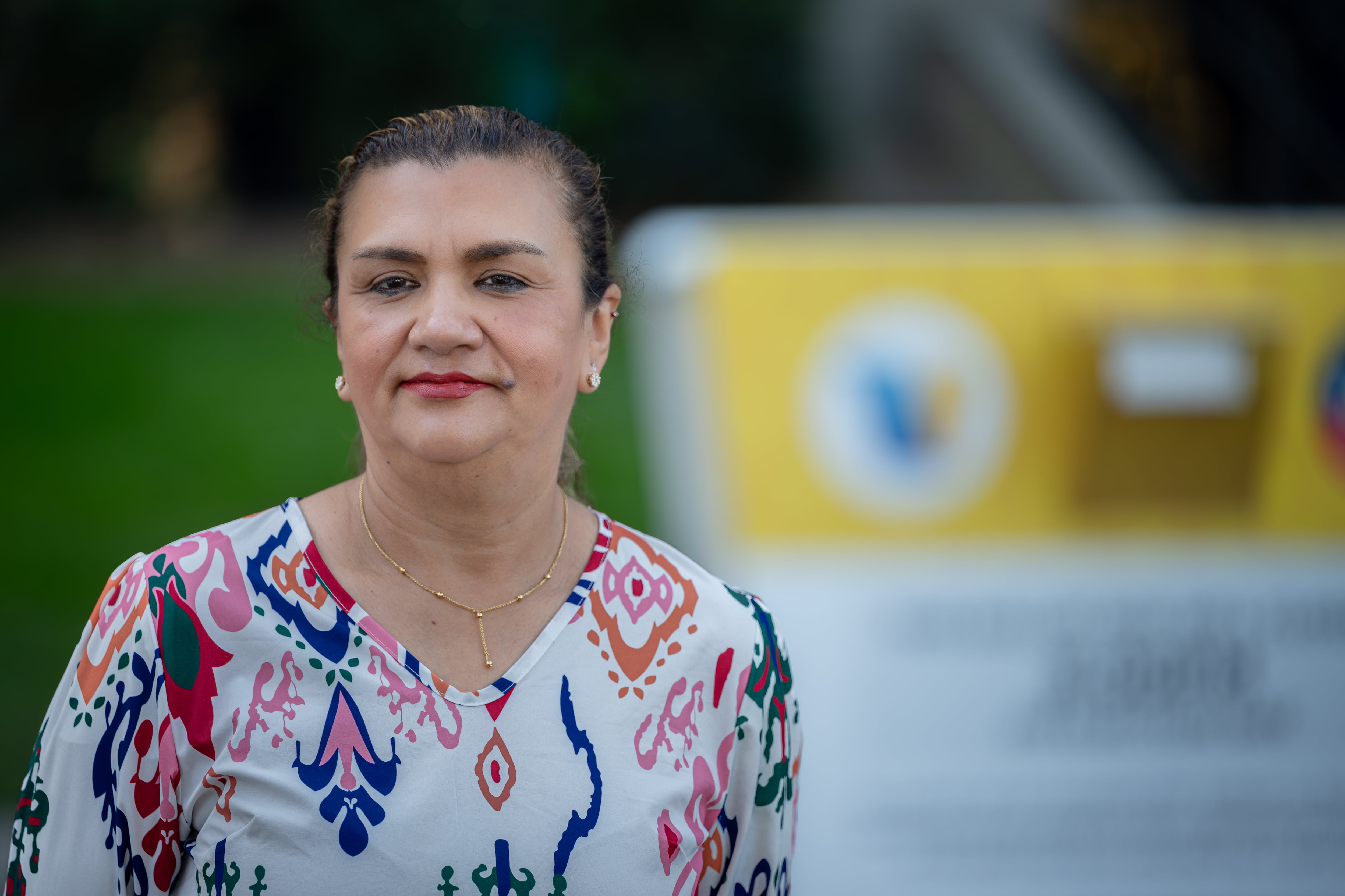 Lidia Sanchez en la sede del Registro Principal del Condado de Los Ángeles.