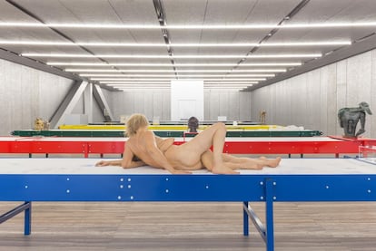La obra 'Before the Beginning and After the End', de Goshka Macuga.