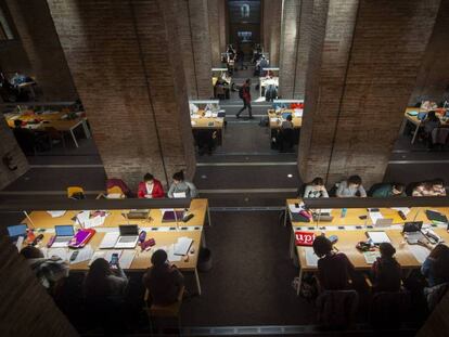 Una biblioteca de la Universidad Pompeu Fabra de Barcelona, en diciembre de 2019.