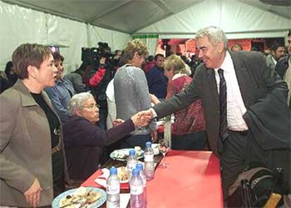 El candidato del PSC a la presidencia de Cataluña, Pasquall Maragall, en el arranque de la campaña.