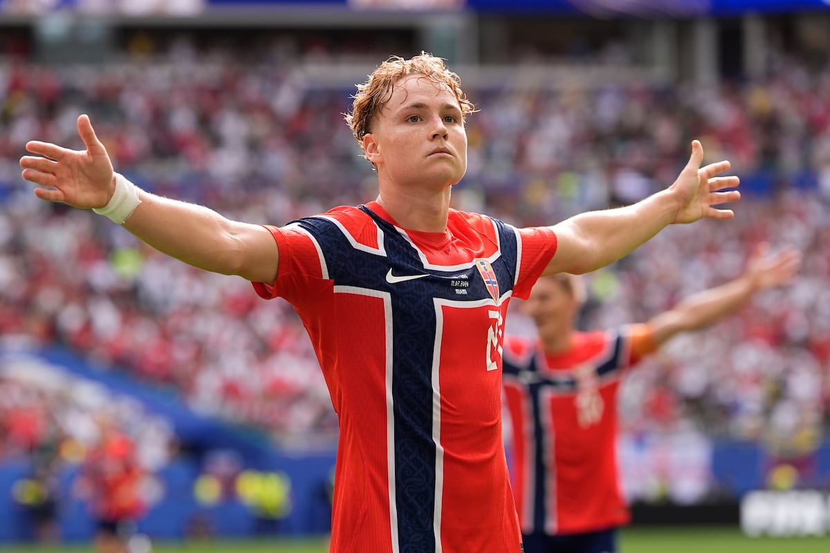 Así fue el gol de Schjelderup con el que Noruega estrenó el marcador frente a Inglaterra