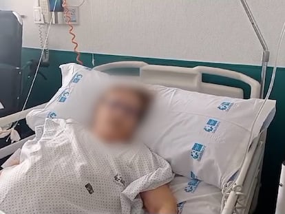 Fotograma de un vídeo en el que una paciente del 12 octubre se queja este miércoles de que no "falta de todo" en el servicio de lavandería del hospital.