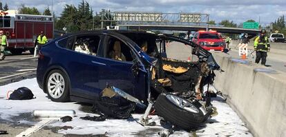 Imagen del Model X, tras el accidente en California.