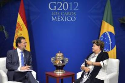 La presidenta brasileña, Dilma Rousseff (d), y el presidente del Gobierno español, Mariano Rajoy, durante una reunión del G20. EFE/PRESIDENCIA DEL GOBIERNO/Archivo