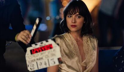 Dakota Johnson, durante el rodaje del corto.