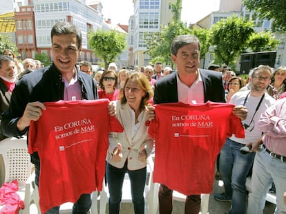 Pedro Sánchez y José Ramón Gómez Besteiro, en un acto del PSOE en noviembre de 2015 en A Coruña.