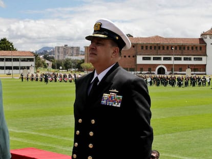 El comandante de la Armada colombiana, almirante Leonardo Santamaría, falleció por causas naturales este viernes en Bogotá.
