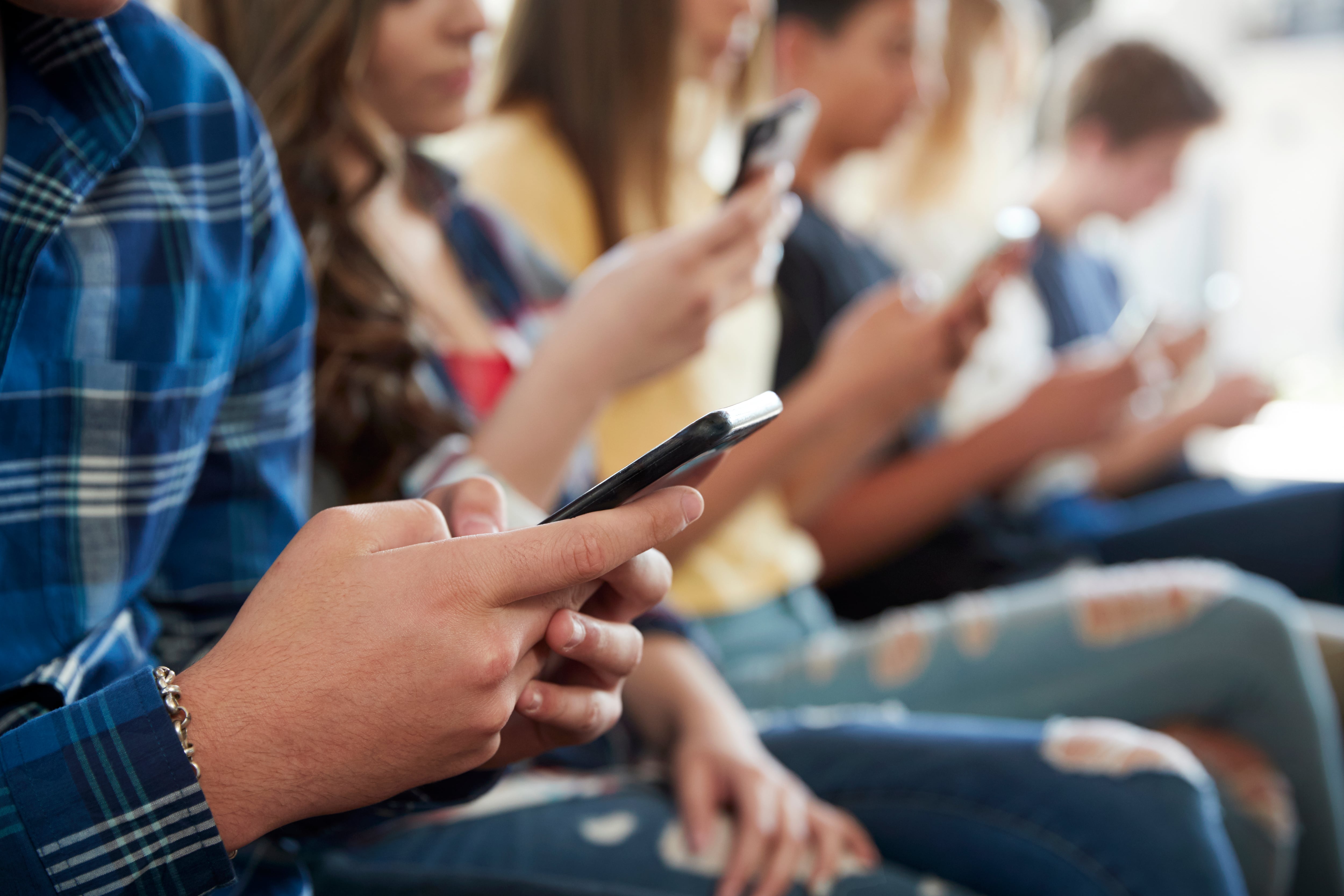 El 84% de los mexicanos cree que las redes sociales son peligrosas para los menores
