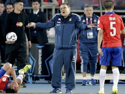 El Tata Martino gesticula durante la final.