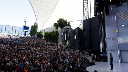 Sundar Pichai se dirigige a los desarrolladores en la conferencia anual Google I/O.