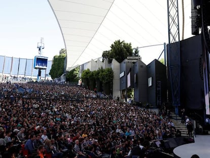 Sundar Pichai se dirigige a los desarrolladores en la conferencia anual  Google I/O.