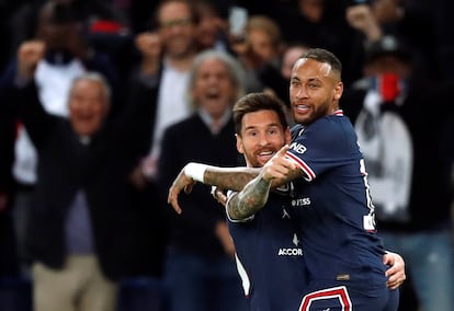 Messi y Neymar celebran la victoria del PSG ante el Manchester City