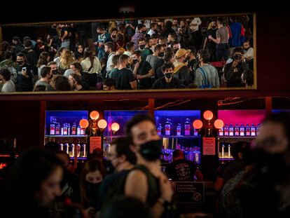 Ambiente en la sala Apolo de Barcelona este sábado por la tarde.